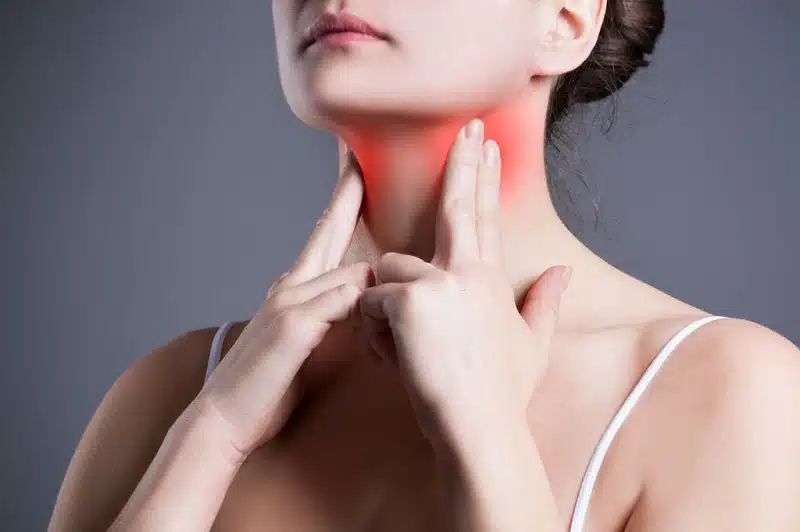 Les maux de gorge causes et traitements