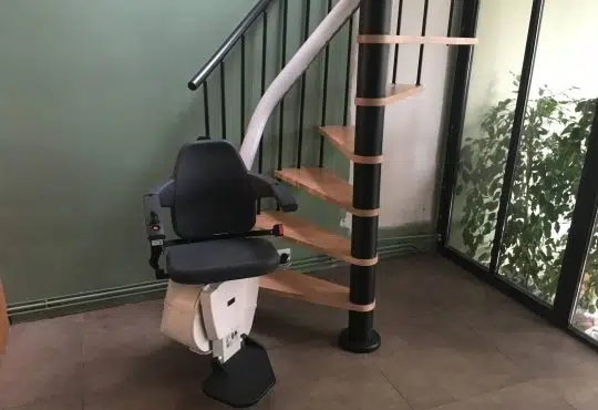 Comment bien choisir son monte-escalier ?