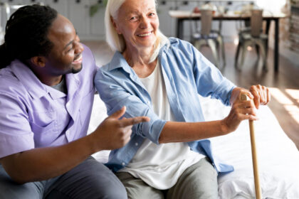 Maintien à domicile des seniors : ce que les familles doivent savoir en 2026