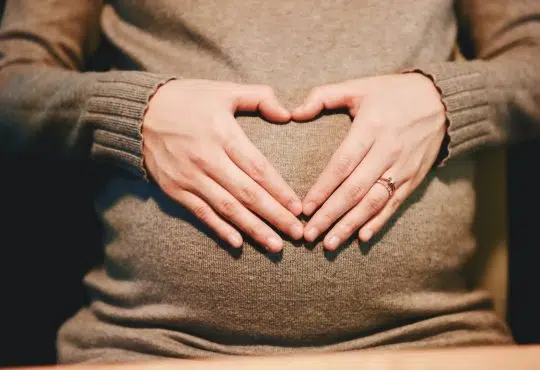 Une femme enceinte