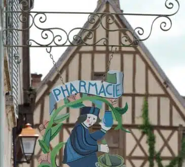 enseigne d'une pharmacie